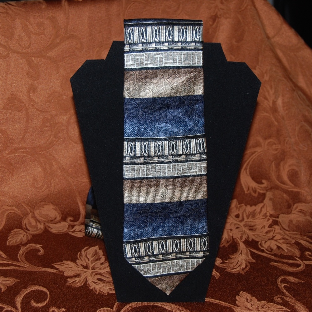 Chez Rofffe' 100% silk men's tie